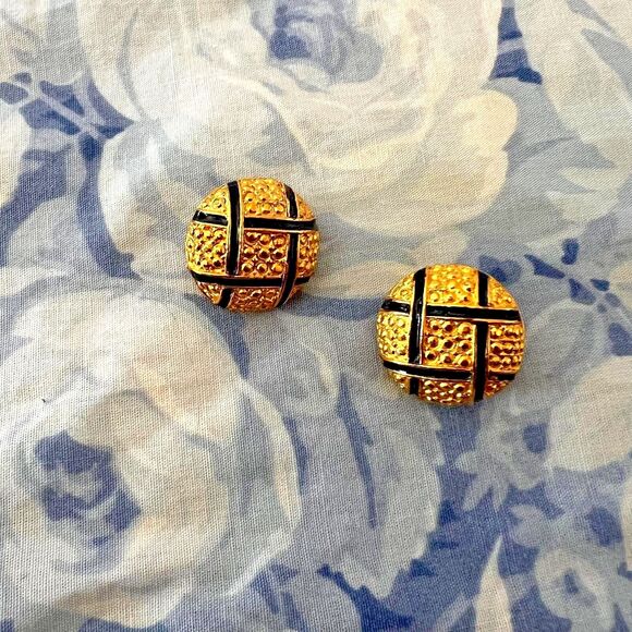 vtg 80s clip on circle earrings gold tone basket weave dot‎ pattern classic glam - Picture 1 of 5